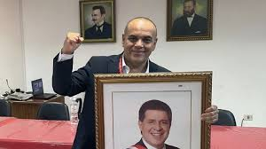 BogadoMayor's tweet photo. 𝐁𝐀𝐂𝐇𝐈

Gran avivado

Quiere gastar 20.000.000.000 para arreglar ascensores y despues construir otro Congreso en otra parte porque ya no ingresan los 3.000 empleados.

Fijense el nivel de Congresista.

No preguntes porque no hay remedio en Hospitales Publicos. https://t.co/h0cFCjMCjI