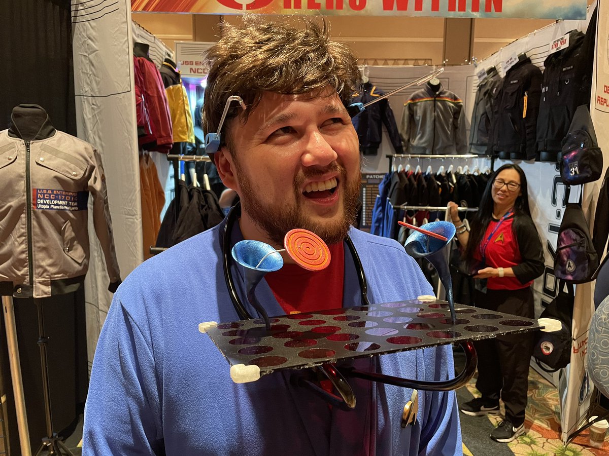 HeroWithinInc's tweet photo. This guy had a new game he was debuting at #STLV. So addicting!
#StarTrek #ktariangameriker https://t.co/dexRsQYq43
