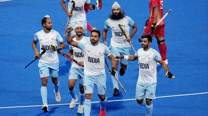 epanchjanya's tweet photo. पेरिस ओलंपिक से दो बड़ी खबर है!

पेरिस ओलंपिक में भारत ने इतिहास रच दिया है!

पहला, भारतीय हॉकी टीम ने 52 साल के बाद ऑस्ट्रेलिया को ओलंपिक में हराया है।

1972 के बाद ऑस्ट्रेलिया को पहली बार हराया है।

दूसरा, मनु भाकर जीत सकती हैं तीसरा मेडल, महिला 25 मीटर एयर पिस्टल के फाइनल में पहुंची।