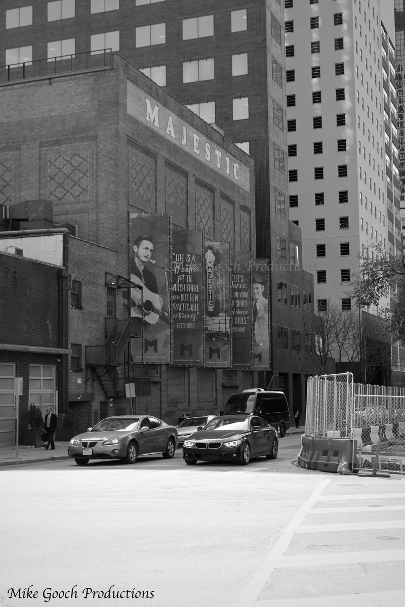 MikeGooch_Pics's tweet photo. Dallas by #MikeGoochProductions
#photography #photo #nycphotographer #FollowThisPhotoGuy #PhotographyIsArt #streetphotography #streetphotographer #nyc #dallas #texas #stars #dallasstars #dallasmavricks #mavs #blackandwhitephotography https://t.co/EJHKDJ266q