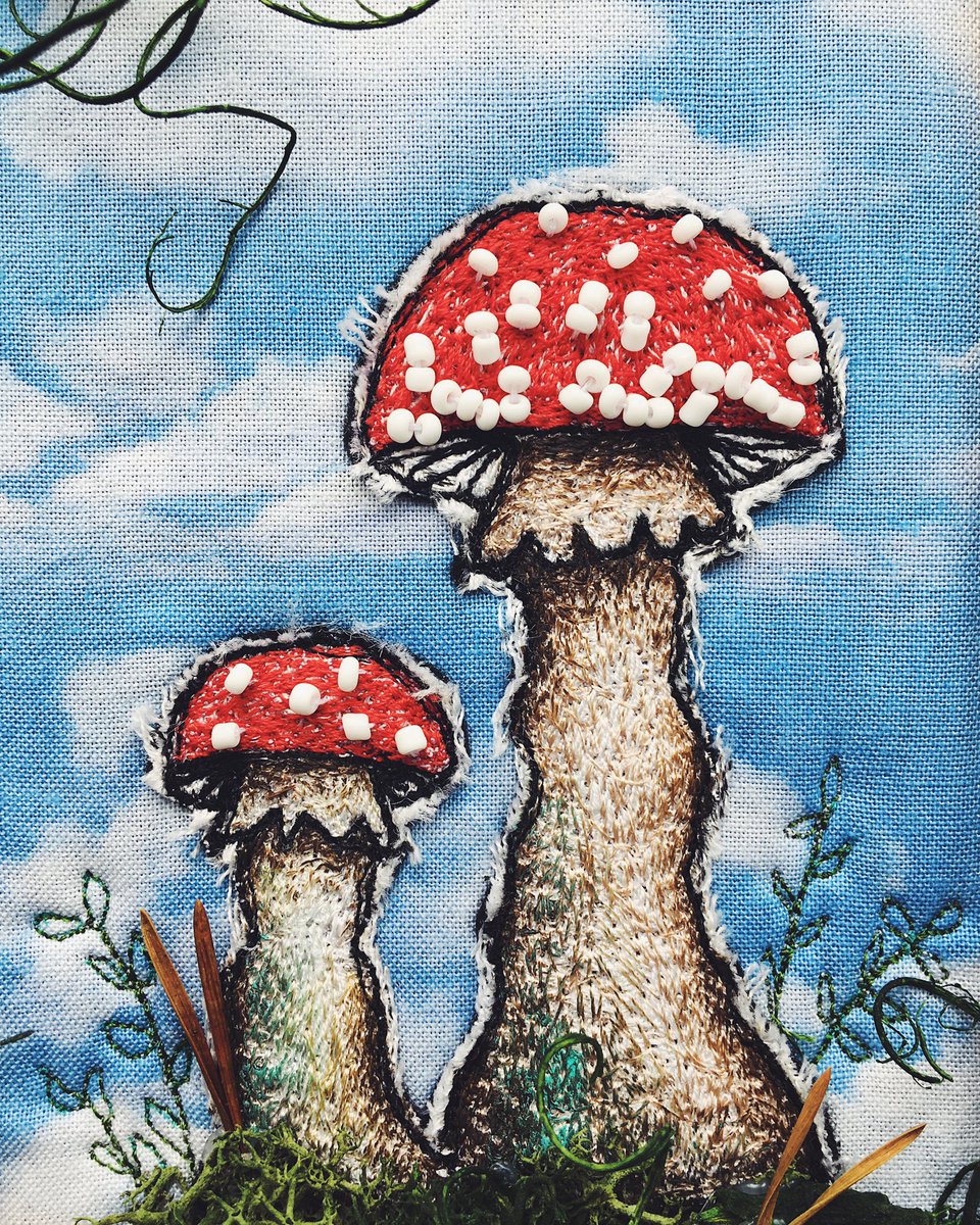 alittlevintage1's tweet image. Close up of a few fungi stitches on hard to find cloud fabric! 👁😆👁 #sewnfungiartwork #threaddrawnartwork #drawingwiththesewingmachine