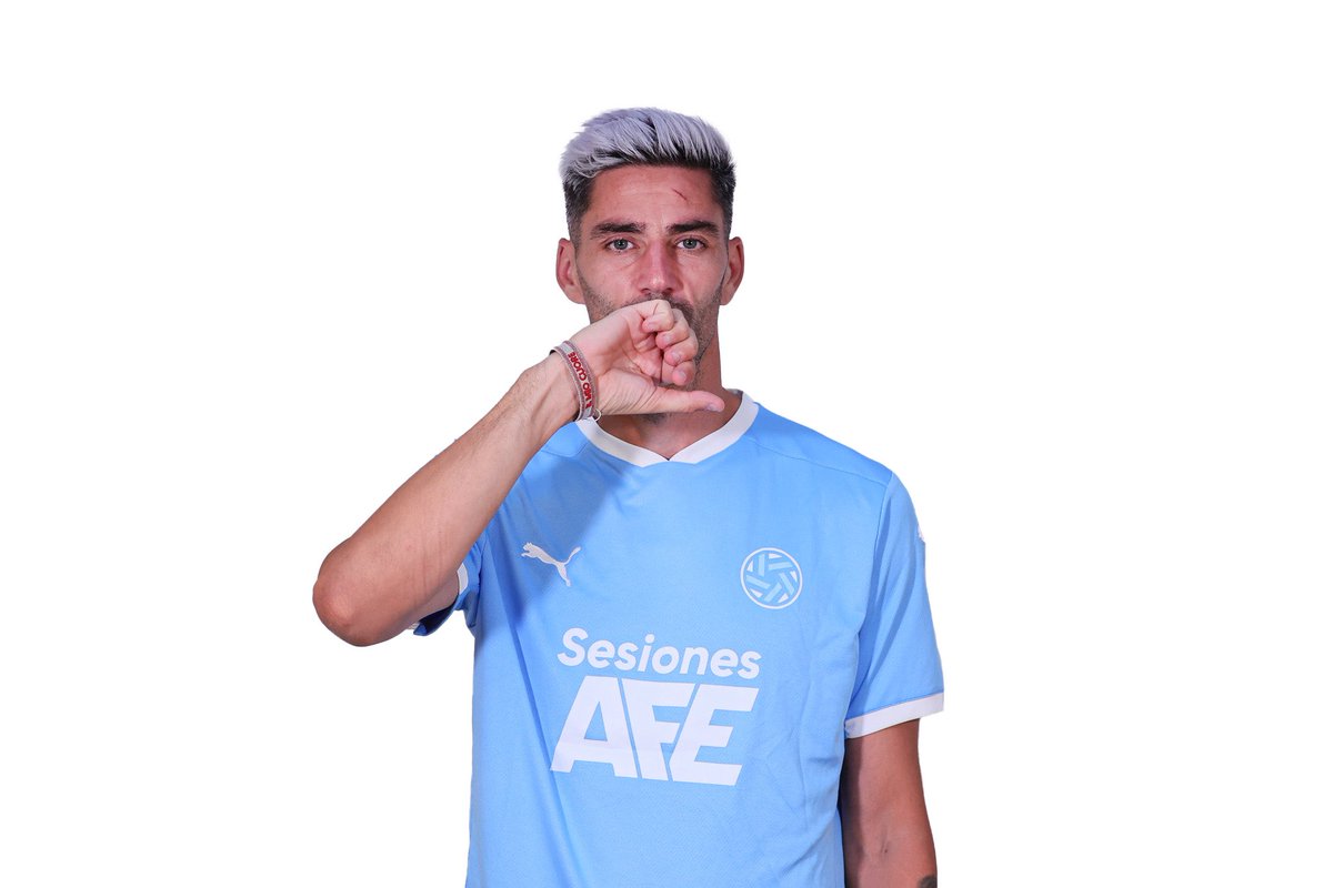 💥 Gol de <a href="/DavidMateos44/">David Mateos</a>.

⚔️ Selección #AFEFútbol 1️⃣ 🆚 0️⃣ #VCFMestalla (<a href="/Academia_VCF/">Academia VCF #ADNVCF 🦇</a>)
 
⚽️ 1-0 (14); Mateos.