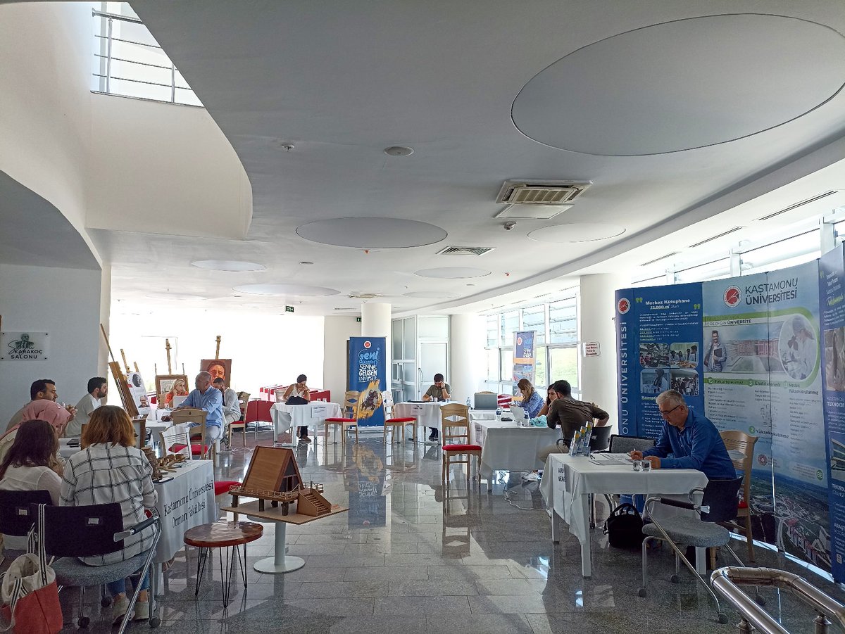 Aday öğrencilerimizi ağırladığımız Tanıtım Günlerimiz tamamlandı. ✨

Programa emek veren hocalarımıza, personellerimize ve sorularıyla bize eşlik eden tüm misafirlerimize teşekkürlerimizi sunarız.

Yeni eğitim öğretim dönemini heyecanla bekliyoruz.🥹

<a href="/kastamonuunv/">Kastamonu Üniversitesi</a>