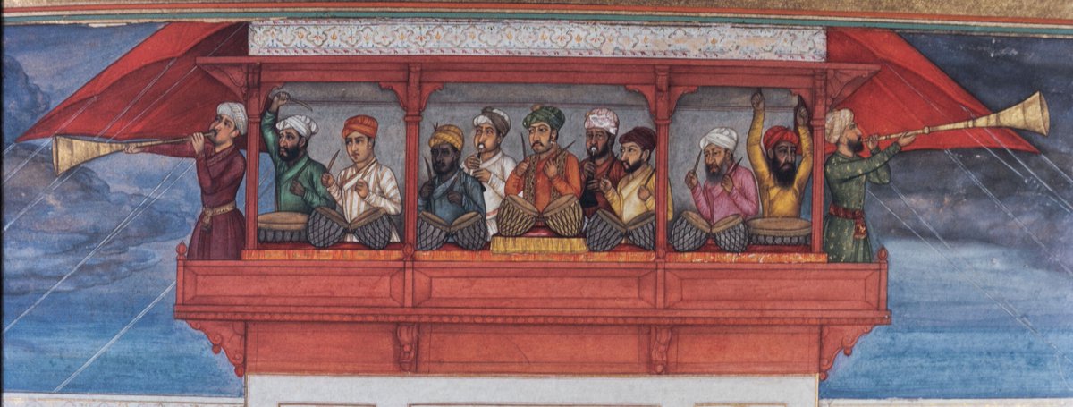 iconographile's tweet photo. "Naubat - a band of 9 performers (wind+percussions), who played in balconies over gateways &amp; palaces (naubat-khana). Emperor Akbar was fond of playing in the naubat." - P. Sambamoorthy. The Flute. The Indian Music Publishing House. 1967, p112
#stuartcarywelch Padshahnama, ca1657 https://t.co/0LDuGNRuiX