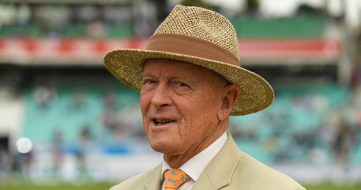 MirrorSport's tweet photo. "I feel lucky to be alive."

Geoffrey Boycott has hailed his wife after his health scare 🙌

https://t.co/KzNrhV5BDR https://t.co/wLrCI96fj0