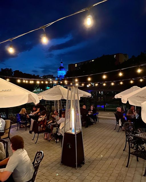 Get ready for an awesome long weekend at Wharf &amp; Feather! We've got Neil Carter playing live on Friday, Greg Ball on Saturday, and our daily cookout feature by the dock! #wharfandfeather #wharfandfeatherkingston #visitkingston #ygkeats #kingstonpatio #kingstonbbq  #kingstonfood