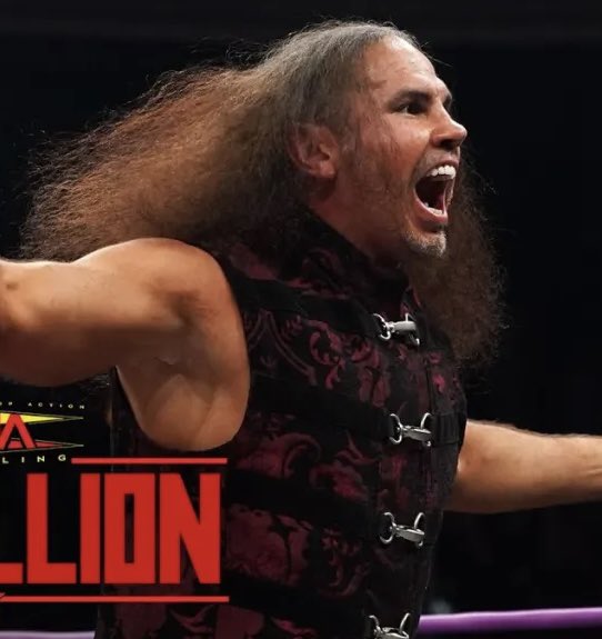 I can’t be the only one who thought this. #longlegs #matthardy #broken #wwe