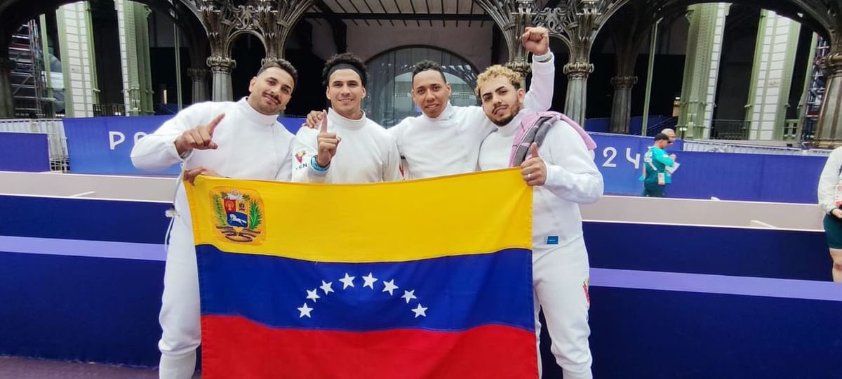 HanthonyCoelloB's tweet photo. ¡Qué gran logro para el equipo de espada masculina, séptimo puesto en París 2024!

Felicitaciones a Rubén y Francisco Limardo por su tercer Diploma Olímpico, y un enorme aplauso para Gabriel Lugo y Jesús Limardo, quienes también hacen historia al conseguir su primer diploma.

Una mención especial para la familia Limardo, por convertirse en el primer trío de hermanos compitiendo en un deporte de combate para Venezuela

¡Vamos, muchachos! A seguir brillando🥇🇻🇪