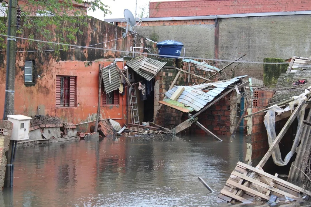 AgenciaGBC's tweet image. 🔴 EM CANOAS | Governo federal vai destinar mais R$40 milhões para vítimas da enchente em Canoas. CLIQUE NO LINK E LEIA MAIS: agenciagbc.com/2024/08/02/gov…
#Canoas #Governofederal #Verba #Notícia