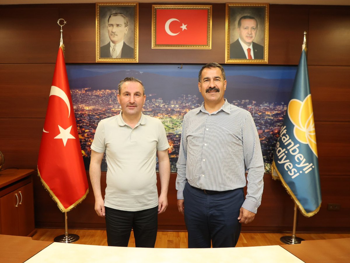 alitombastr's tweet photo. AK Parti Kocaeli Milletvekilimiz ve Yerel Yönetimler Başkan Yardımcımız Sn. @cemil_yaman ile Prof. Dr. Sn. Seyfettin Erdoğan’ı misafir ettik.

Nazik ziyaretleri ve sohbetleri için teşekkür ederim. https://t.co/gK2ZvbulPb