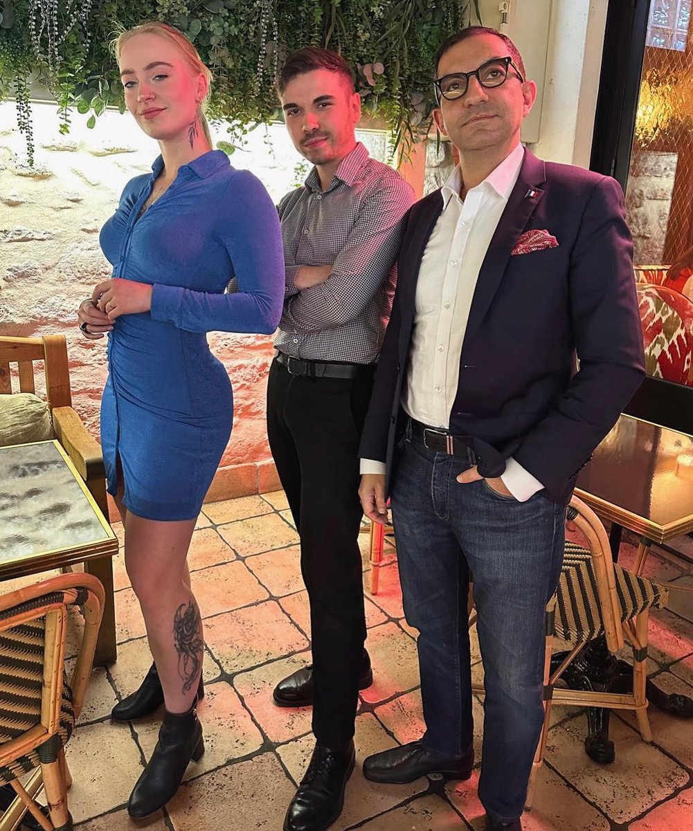 YohanPawerF's tweet image. Les avengers 😂