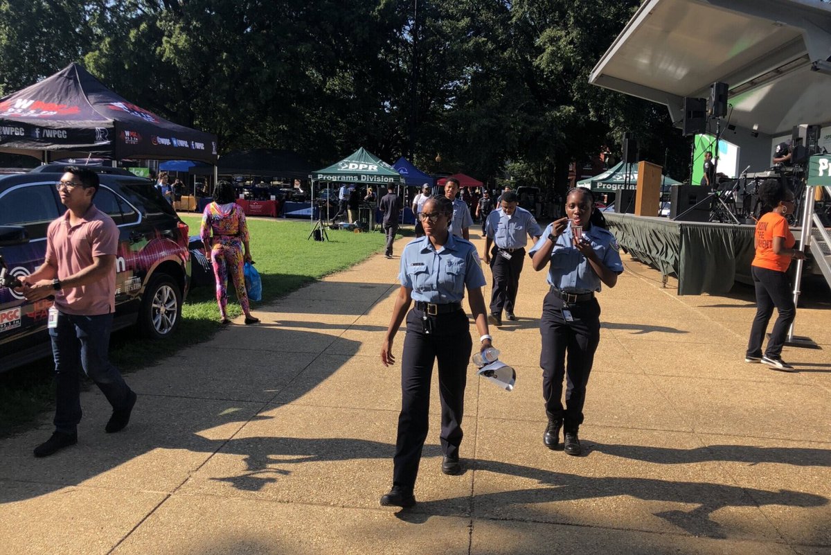 montgomerycoll's tweet photo. Join us for a family-friendly event on Tues, Aug 6 from 6-8 p.m. at the #MontgomeryCollege Germantown Campus! Free giveaways, raffles, DJ &amp; info sponsored by @MontgomeryCoMD, @mcpnews &amp; more! https://t.co/wFisuLgPMp