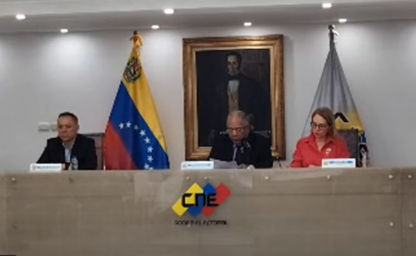 Segundo boletín oficial: Nicolás Maduro 51.95%  – Edmundo González 43.18% n9.cl/8vojnh 

#MujeresPorLaPaz