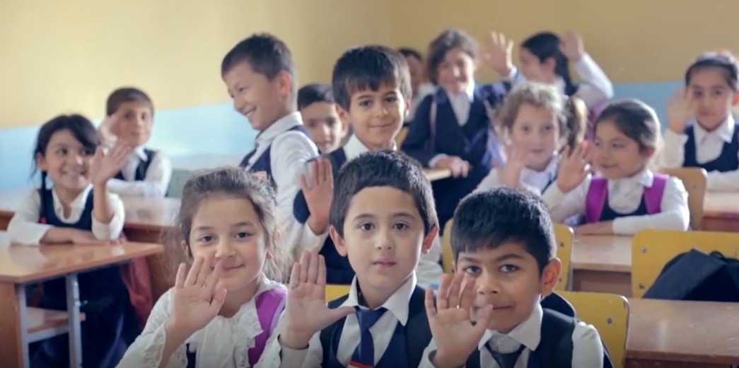 World Bank Education (@wbg_education) on Twitter photo ✅Experts agree: strong learning foundations create lifelong impact.
The recent <a href="/WorldBankECA/">World Bank Europe and Central Asia</a> conference highlighted the transformative power of quality early childhood #education. Watch the video for useful insights!
wrld.bg/OaQe50SGCm0
#ECE #EarlyLearning ✅Experts agree: strong learning foundations create lifelong impact.
The recent <a href="/WorldBankECA/">World Bank Europe and Central Asia</a> conference highlighted the transformative power of quality early childhood #education. Watch the video for useful insights!
wrld.bg/OaQe50SGCm0
#ECE #EarlyLearning