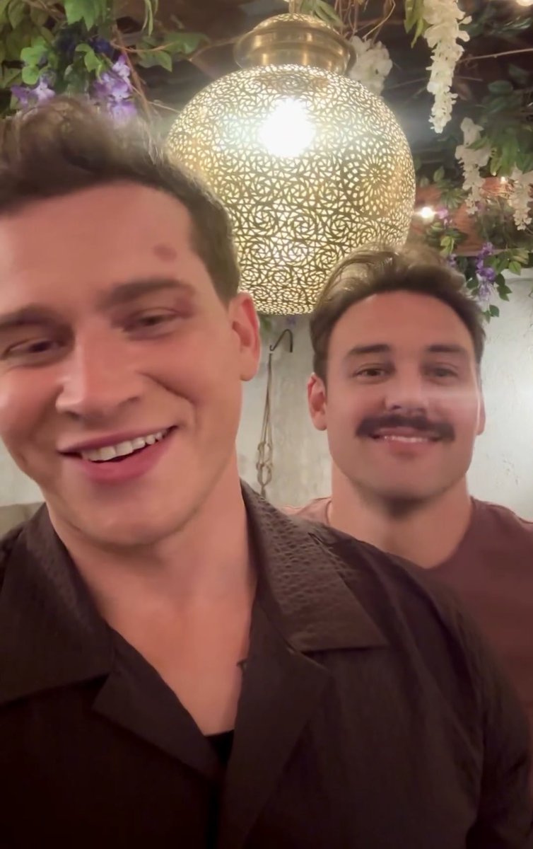 ravibuckleydiaz's tweet photo. THERE IS NO OTHER EXPLANATION FOR THIS OTHER THAN BUDDIE GOING CANON GET READY OMG https://t.co/fclqvhrqZ9