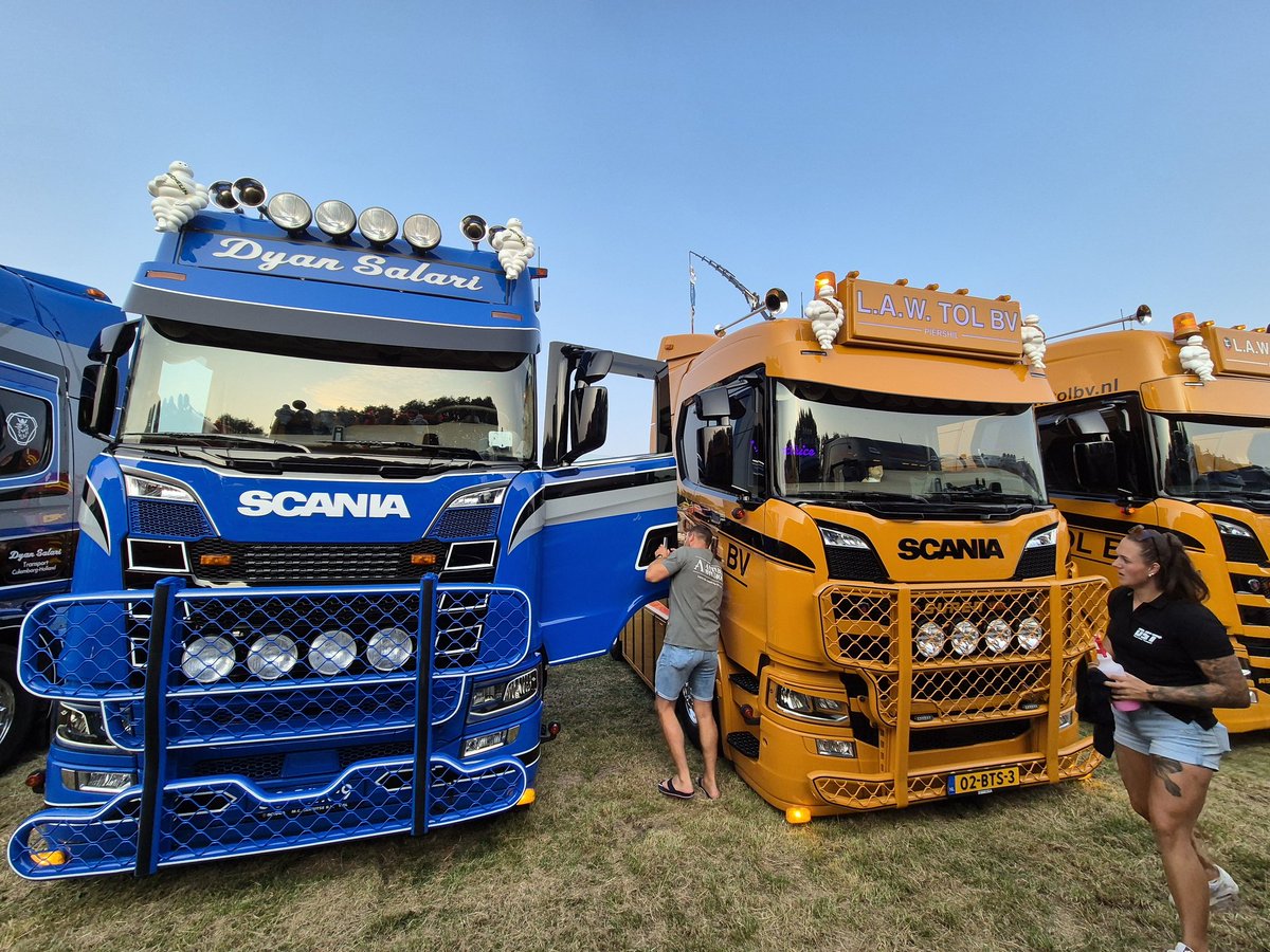 HansieeeeFR's tweet photo. Truckfest Goudswaard!๐๐๐ช๐ช#kleinjan https://t.co/fnBjBpd0JJ