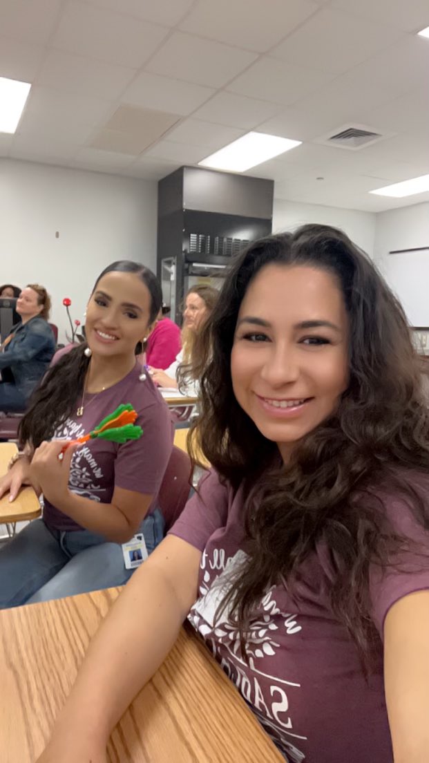 ElizaldiMs's tweet photo. Welcome Week ✅ Super Excited for this School Year!
#BuildPearlandProud https://t.co/p7aalAu7OX