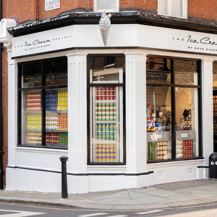 KikkomanUK's tweet photo. Looking for a fun family outing in London? Head to the Ice Cream Project in Chelsea for wacky flavours like Kikkoman Soy Sauce. All dreamed up by cool fashion designer Anya Hindmarch! ๐จ You won't regret it!
https://t.co/IbcFjFhV6I
#anyahindmarch #londonfun #soysauceicecream https://t.co/lY4Jr3sYDE