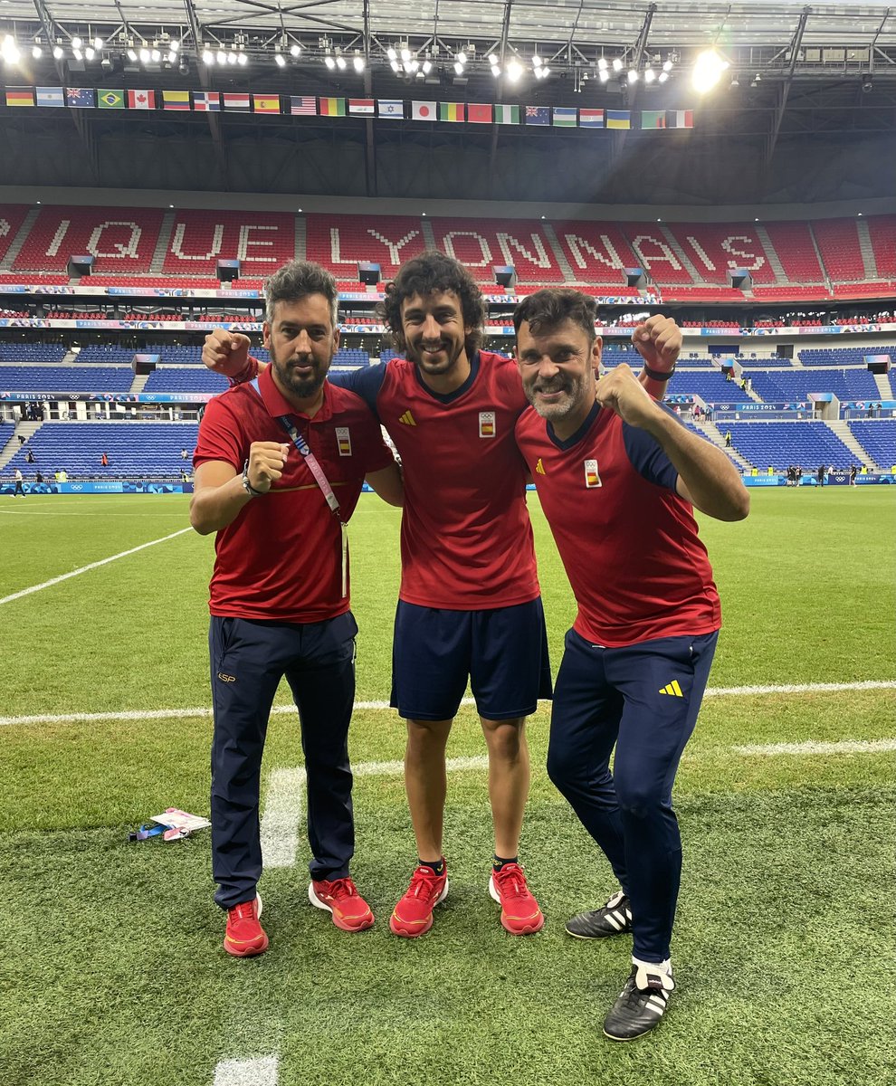 Estamos en semis!!! VAMOOOOS 💪💪💪🇪🇸🇪🇸🇪🇸 #unsueñocompartido #JJOOParis2024 <a href="/SEFutbol/">Selección Española Masculina de Fútbol</a>