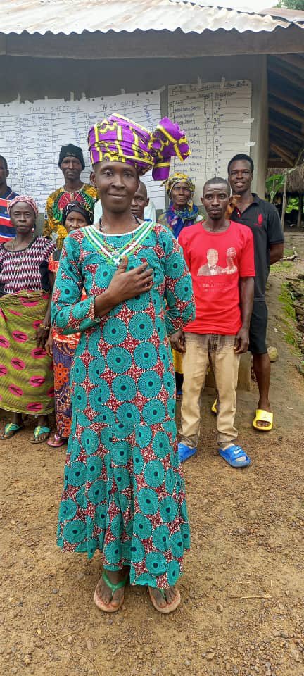Madam Mabinty Sorie Sesay becomes the 9th female chairperson of Rokthalan village council in #SandaTaindaren #KareneDistrict after winning nearly 30% of votes cast in the just concluded #VillageCouncil elections.Eight  women have won in #Kono / #Karene
Dists.