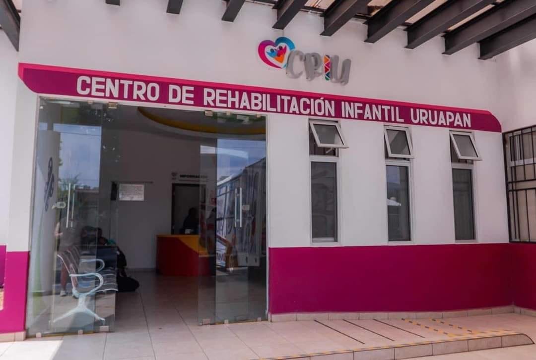 YadiraRMora's tweet photo. #Uruapan
Gracias al #CRIU muchos pequeños han encontrado apoyo y esperanza. 🫰🏻😊
Este centro construido durante la administración de mi esposo @IgnacioBCamposE ha sido fundamental para el desarrollo y bienestar de los niños con discapacidad en todo Uruapan.
🧵1/2
⬇️ https://t.co/KBKBfZ2h7S