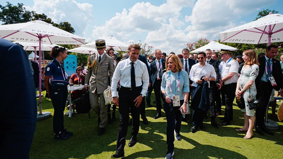 Il Presidente Emmanuel Macron e il Presidente Giorgia Meloni hanno avuto un incontro oggi a Versailles,  a margine di Paris2024. Hanno discusso i dossier bilaterali, europei e internazionali, in particolare la situazione in Medio oriente e in Venezuela.

<a href="/Elysee/">Élysée</a> <a href="/Palazzo_Chigi/">Palazzo_Chigi</a>