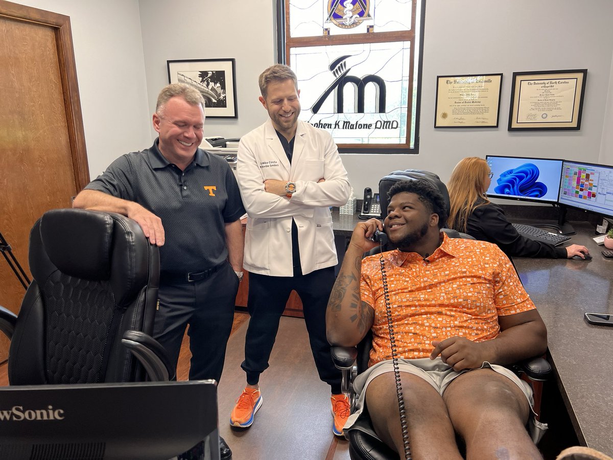 MARK PACKER (@packer_sports) on Twitter photo Look for <a href="/lanceheard2/">Lance heard</a> answering phones for Knoxville Smiles this fall! “What makes you smile? Pancake Blocks!” 😂 <a href="/KnoxvilleSmiles/">Knoxville Smiles at Malone & Costa Dentistry</a> <a href="/AustinPriceless/">Austin Price</a> <a href="/Vol_Football/">Tennessee Football</a> <a href="/TheVolClub/">The Volunteer Club 🪶</a> <a href="/SwainEvent/">Jayson Swain</a> <a href="/utlockerroom/">Locker Room</a> Look for <a href="/lanceheard2/">Lance heard</a> answering phones for Knoxville Smiles this fall! “What makes you smile? Pancake Blocks!” 😂 <a href="/KnoxvilleSmiles/">Knoxville Smiles at Malone & Costa Dentistry</a> <a href="/AustinPriceless/">Austin Price</a> <a href="/Vol_Football/">Tennessee Football</a> <a href="/TheVolClub/">The Volunteer Club 🪶</a> <a href="/SwainEvent/">Jayson Swain</a> <a href="/utlockerroom/">Locker Room</a>