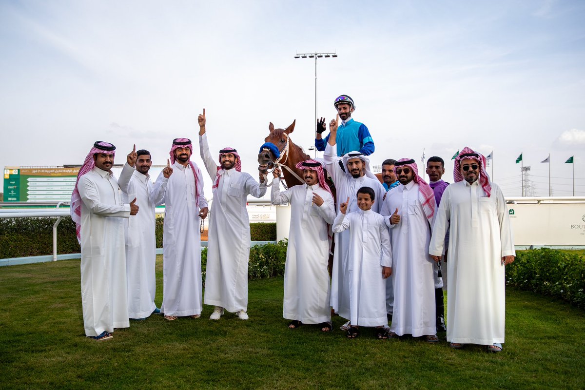 نتيجة الشوط الـ 4 الحفل ( 11 ) 

▫️الفائز : شرفا الحزام
▫️المالك : محمد عبداللطيف يوسف الحزامي
▫️المدرب : بدر النفيعي
▫️الخيال : نايف العنزي 
▫️المسافة : 1400م
▫️الزمن : 1:43.03

#نادي_سباقات_الخيل 🐎