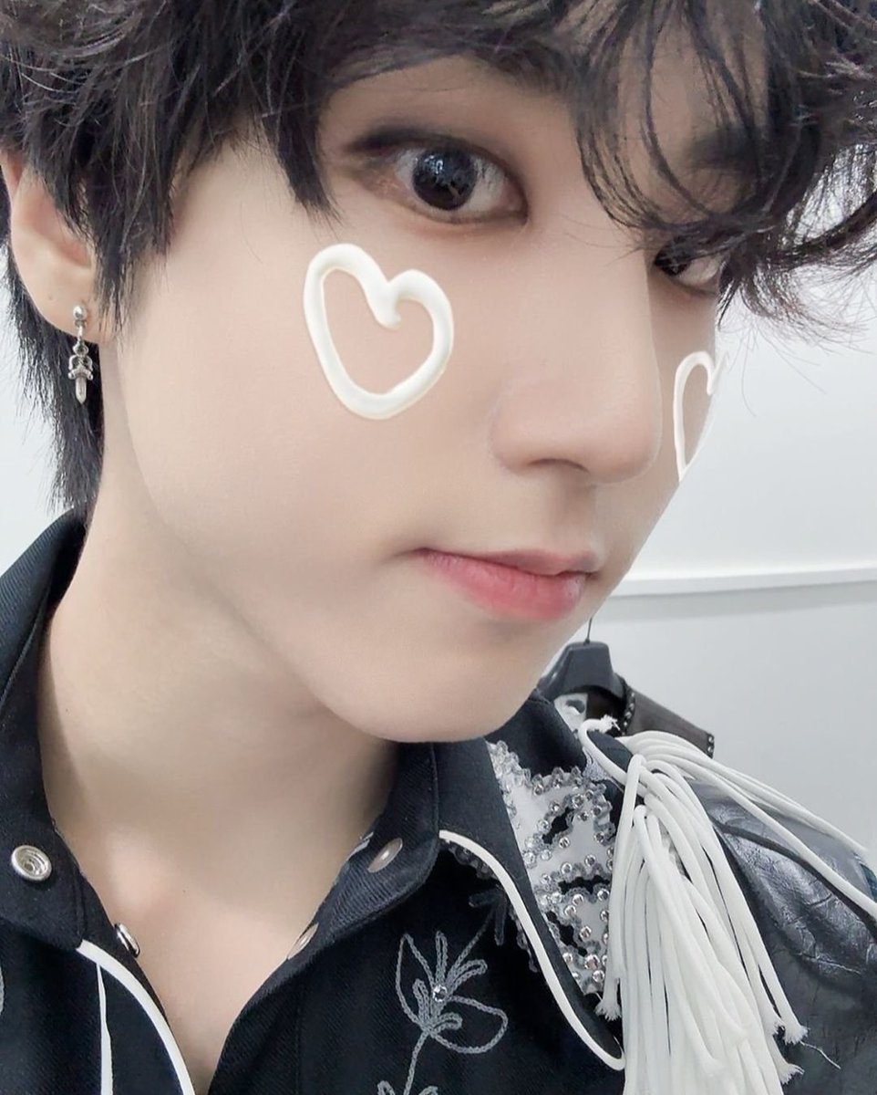 Suki:3 (@sukishifting) / Posts / X