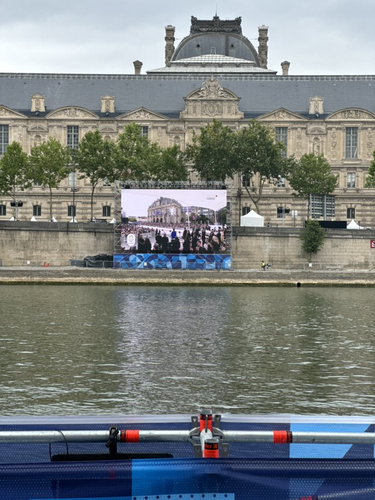 Ina Fried tweet media