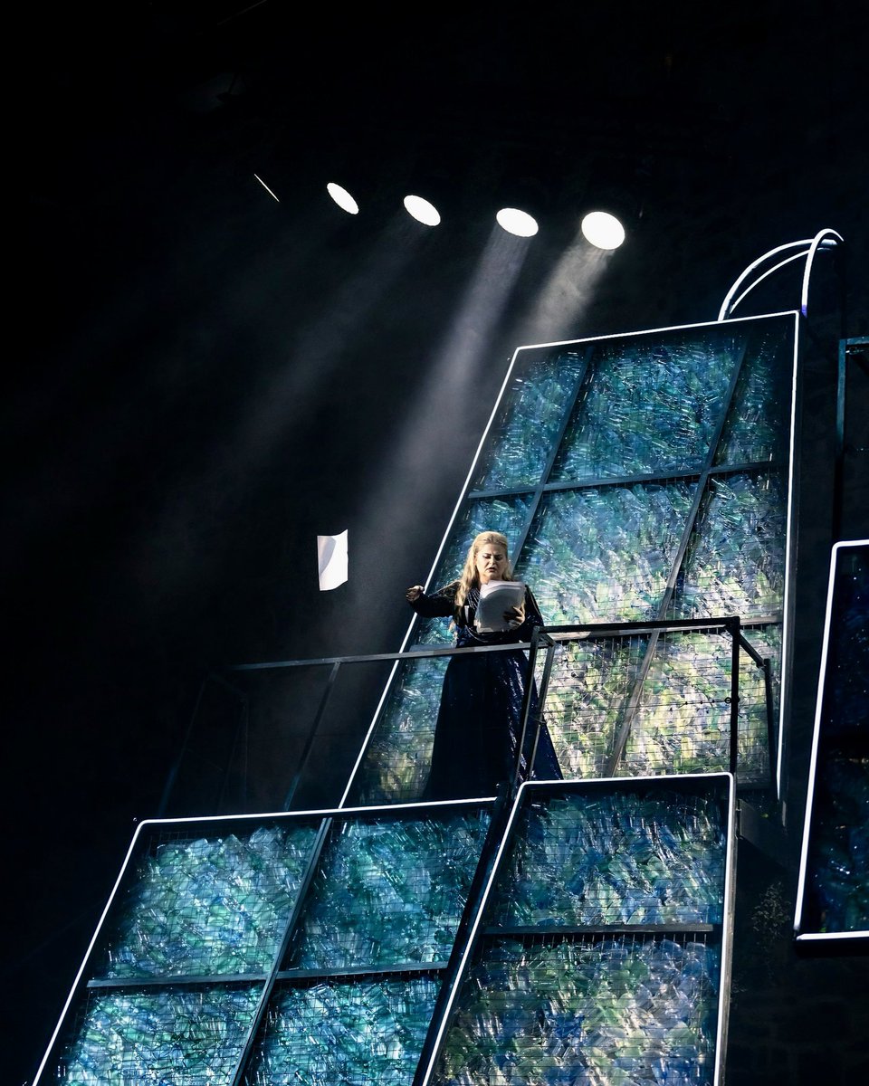 MarigonaQerkezi's tweet image. Tonight marks my 8th performance as #Abigaille and your final opportunity to experience #Nabucco at the Savonlinna Opera Festival 2024. Let’s make this closing night truly unforgettable. 🤩
A heartfelt toi toi toi to everyone involved! 🍀❤️ #Verdi #Opera 

📸 @silvennoinenjussi