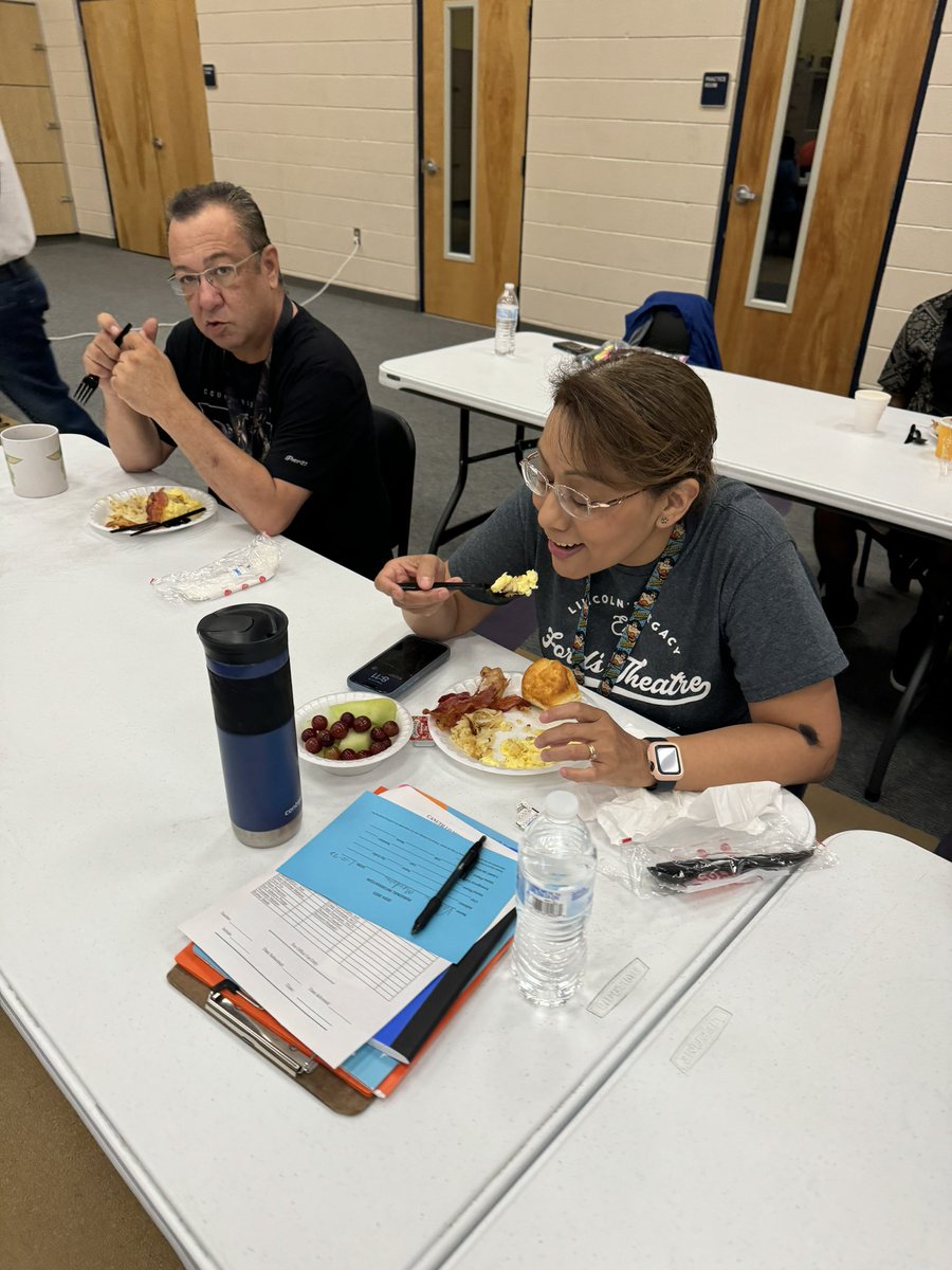 Breakfast for #Champions to welcome our amazing teachers back. <a href="/CanutilloISD/">Canutillo ISD</a>