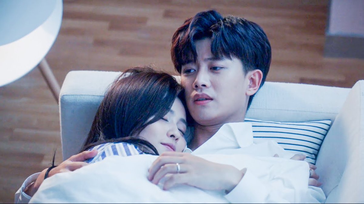 HelloMagMoe's tweet image. 「抱着你我才睡得着」灰姑娘抱着被子鑽進霸道總裁的懷裡，霸道總滿臉寵溺！ ...
 
mag.moe/1922628/
 
#BLManga #LoveBetweenFairyAndDevil #MyLethalMan #そんなに言うなら抱いてやる #一生一世