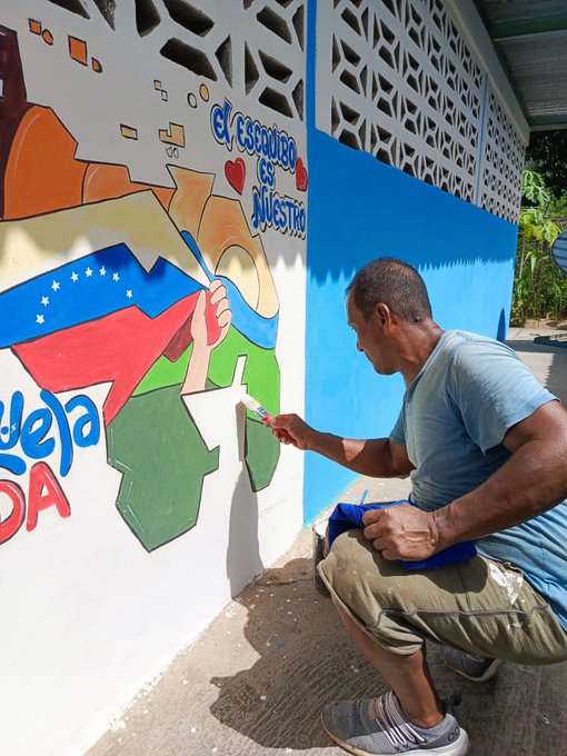 #EnFotos 📸 | Avanza el Plan de Recuperación “Hugo Chávez, Cumanacoa Renace” en las instituciones de esta localidad del estado #Sucre

Así lucen las escuelas:

➡️E.B Antonieta Sosa
➡️U.E Juan German Rocio (Pie de Cuesta)
➡️U.E Pedro Luis Cedeño

#TriunfaLaEsperanza