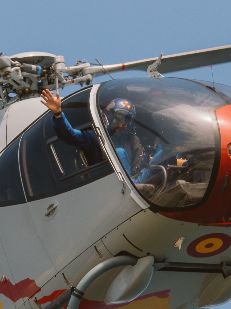 cybersamba's tweet photo. Saludos!!! Comienzan los entrenos para el @GijonAirshow #FAG24 #festivalaereogijon #gijon https://t.co/K3TBIsWPkC