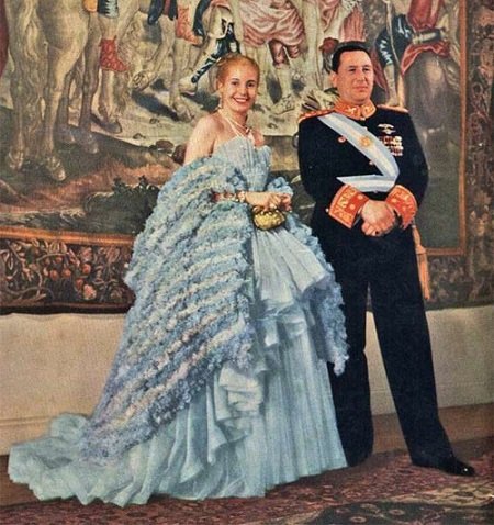 Ni eterna, ni abanderada de los humildes, ni nada...
Una prostituta que enganchó a un pedófilo fascista que hundió a la Argentina en la pobreza y el fracaso.
Fin.