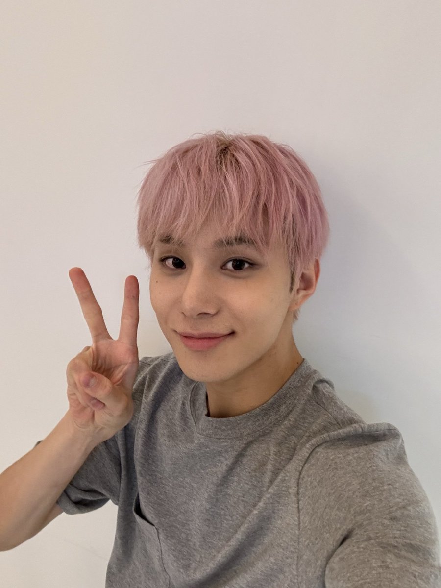 jungwoo tweet media