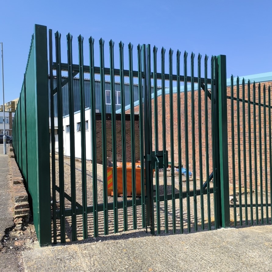 lemonfencing's tweet image. Some recently installed jobs involving Triple Point Palisade fencing with a double gate to match and Protek mesh with a single gate to match. #Securityfencing #Palisade #Mesh #Fencing #Commercial #Residential #Southend #Rochford