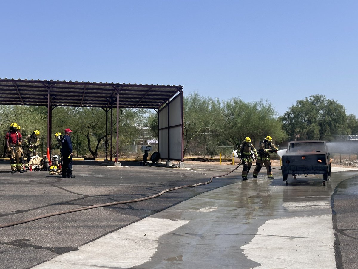Golder Ranch Fire tweet media