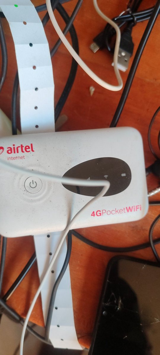 KingAmiry's tweet photo. @ze_mandevu Mimi mpaka nimesusa, nafikili huwa napewa GB 2 Tu, @airtel_tanzania hizi pesa nasisi tunazihangaikia. Acheni wizi https://t.co/iTW3Z7V01o
