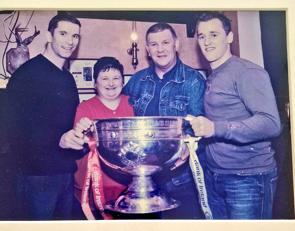 CaoimheAnne25's tweet photo. When Sam came home to Armagh in 2002. Such great memories. Here's to making even more 💪🧡🤍 #TheresOnlyOneArmagh #OrchardCounty #UpArmagh #ArdMhachaAbu #ArmaghGAA #CrokeParkHereWeCome #BringTheOrange #ArmaghToTheCore https://t.co/pQSb9xlo4A
