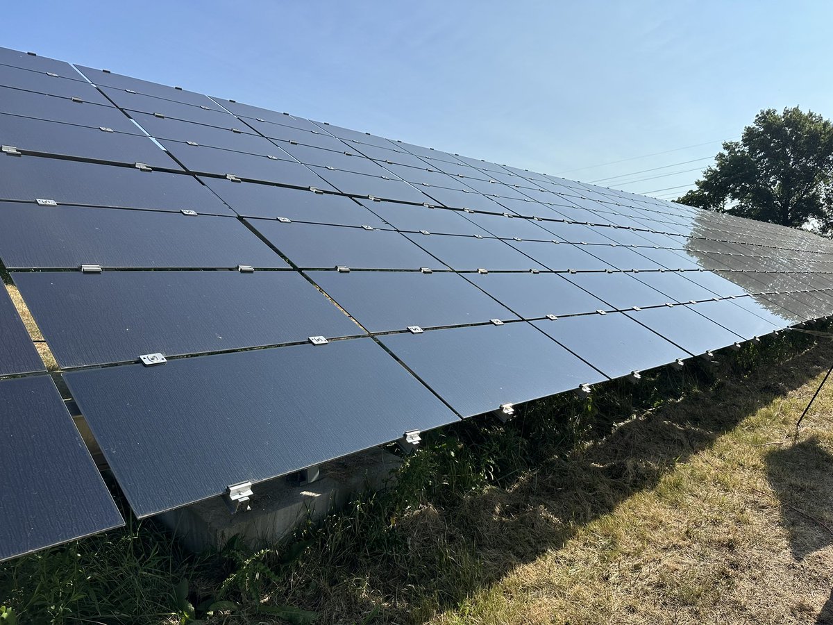 chrisronayne's tweet photo. Expanding our solar reach with a $129M solar grant from @EPA &amp; the Biden Harris Admin &amp; @ShontelMBrown. This gives Cuyahoga Green Energy the scale over 2 counties, three municipalities power plants, and 2 counties to go green with solar energy. Way to go Northeast Ohio! https://t.co/DlQbUgOJl0