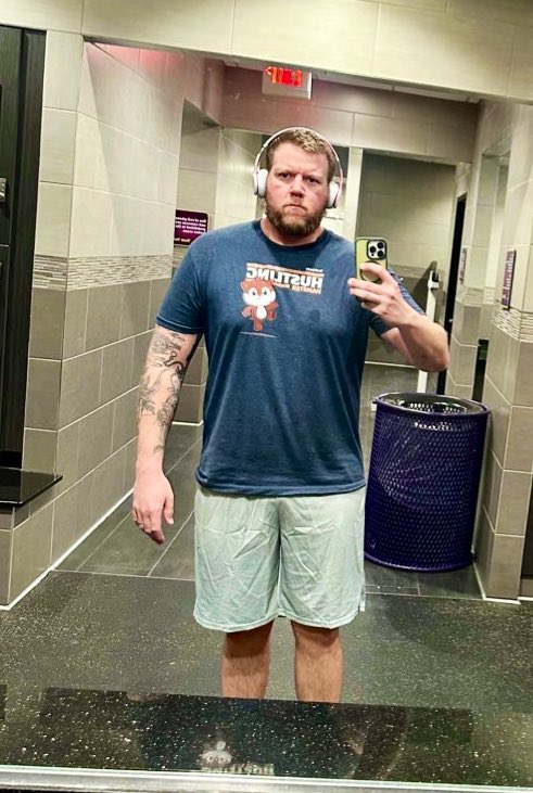 FaithIronFit's tweet photo. GM ☀️⚙️💪🏼
Great getting that virtual lift in with you @BrofitAZ #ThicNJuicy
Consistency is key
#VeeFit #VeeDads #GetStrongForVeecon #DadGang https://t.co/aqmGs47EiI