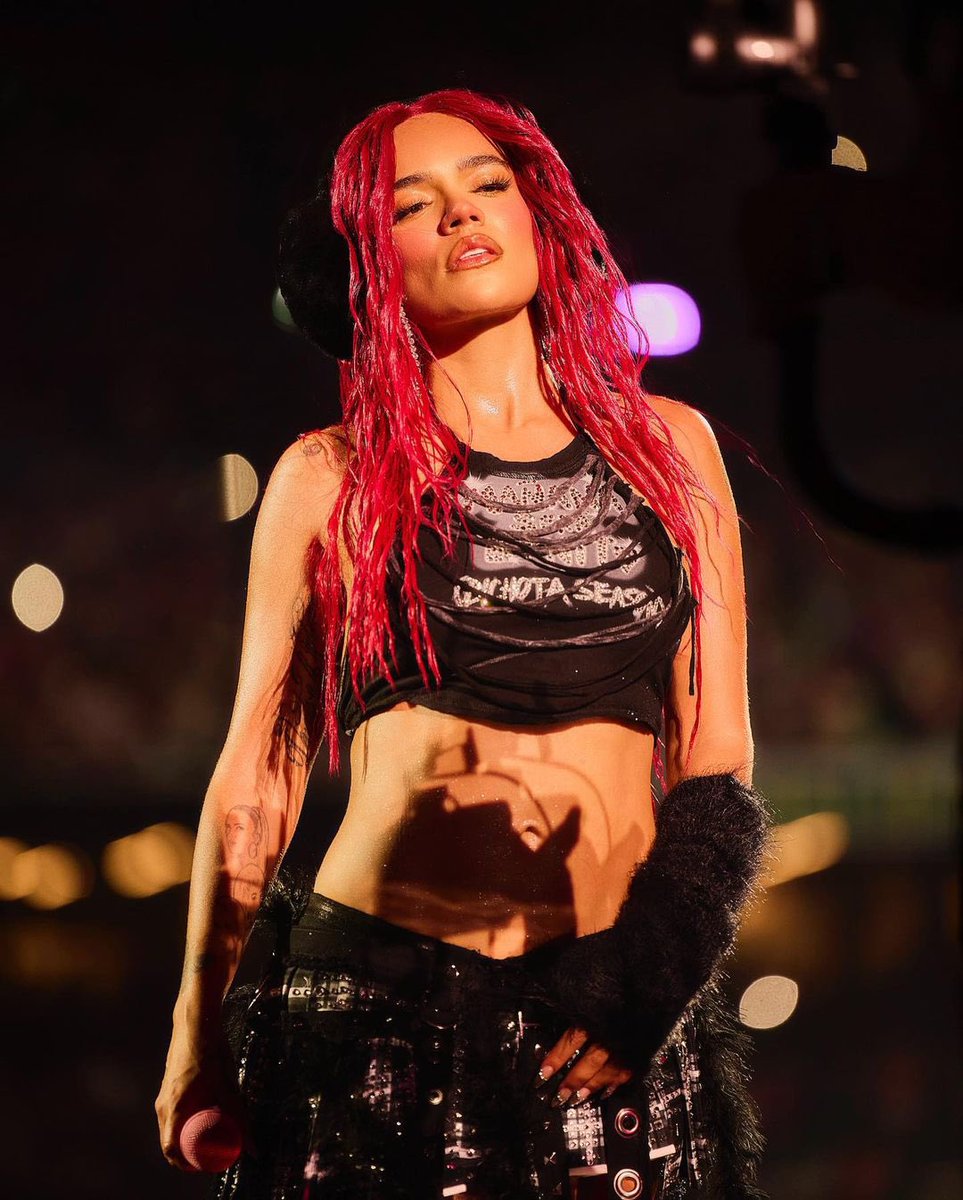KarolGWW's tweet photo. my girl 🤩 https://t.co/isnnG7lSTh