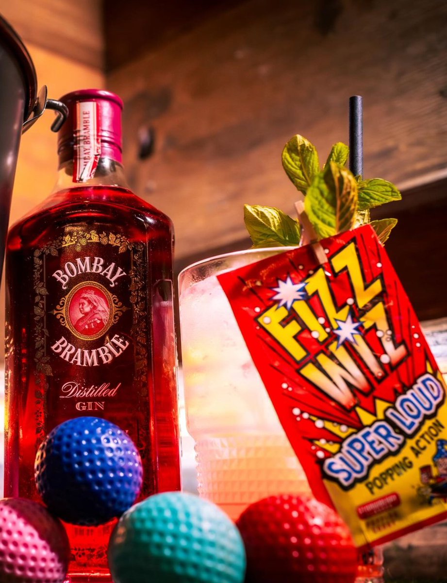 MoorSheffield's tweet image. Psst, @boom_sheffield have a brand NEW cocktail menu landing THIS weekend! 🤫

Check out the taste of what’s to come… 🍹

#BoomBattleBar #CocktailMenu #SheffieldIsSuper