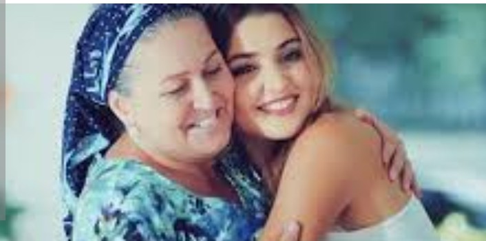 سوال.  جاوب بكل صراحه لو خيروك تعيش مع امك او مع زوجتك شو تختار