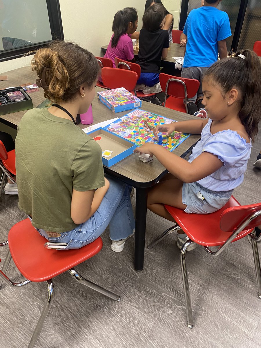 moagency's tweet photo. We believe in the power of giving back to our communities. This week, our interns spent the day volunteering at the Boys and Girls Club of Burbank, CA. They had a blast playing games with the kids &amp; participating in a day of service. Keep up the great work! #OurMO #Burbank https://t.co/Yr1wLgBvNk