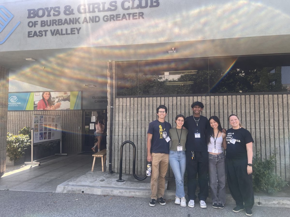 moagency's tweet photo. We believe in the power of giving back to our communities. This week, our interns spent the day volunteering at the Boys and Girls Club of Burbank, CA. They had a blast playing games with the kids &amp; participating in a day of service. Keep up the great work! #OurMO #Burbank https://t.co/Yr1wLgBvNk