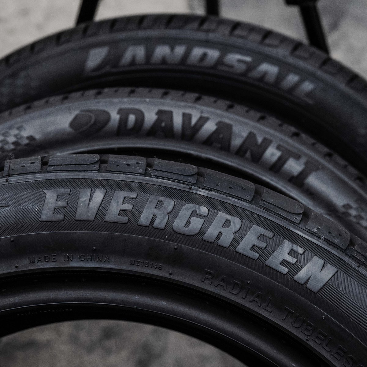 Oak Tyres tweet media