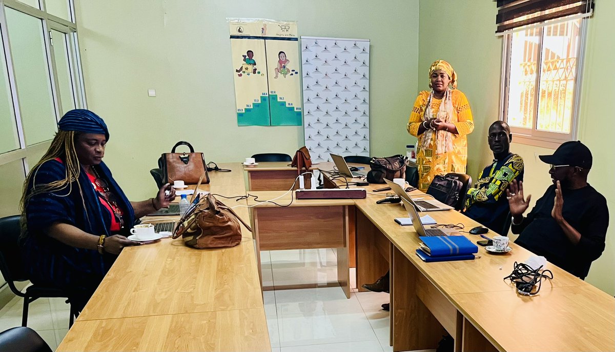 baantou's tweet photo. Ce matin, la consultante principale Dr. @MariamTendou avec équipe, en réunion de planification du 2eme atelier de de la mise à jour de la stratégie de #communication & de plaidoyer du Plan Stratégique Multisectoriel de #Nutrition au #Sénégal #PSMN2
🇸🇳
#CNDN
#Primature
#Baantou https://t.co/HSdQnObT0S